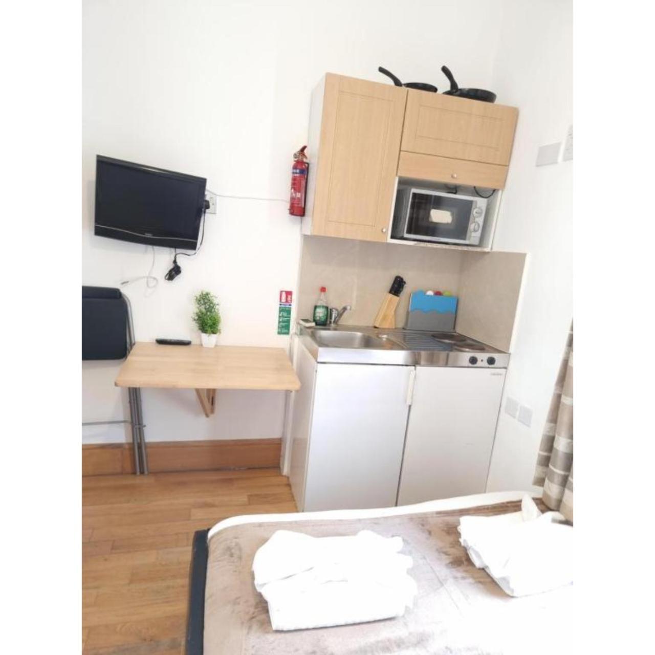 F204-Compact 2Nd Flr Studio Fits 2-Near Hyde Park 런던 외부 사진